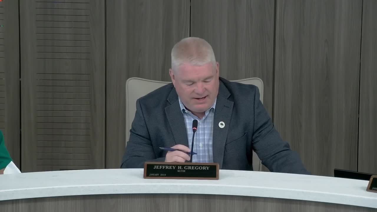 Elizabethtown Mayor Jeff Gregory speaking at the dais during the August 3, 2026 city council meeting